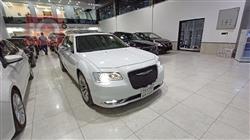 کرایسلەر 300